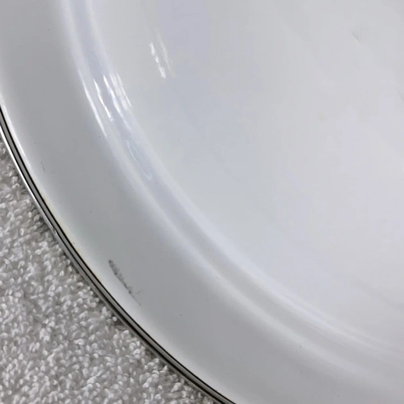 Vintage Enamelware White  Round Roaster Pot With Lid - Picture 13 of 16